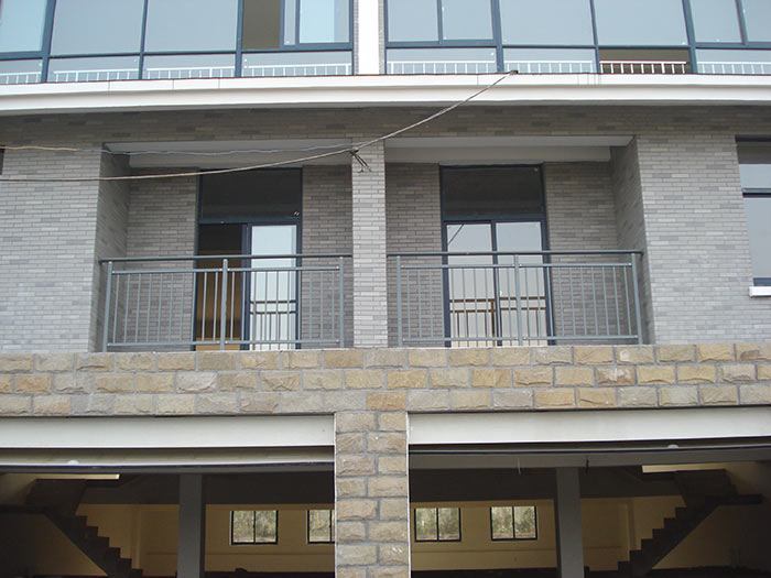 陽臺(tái)護(hù)欄